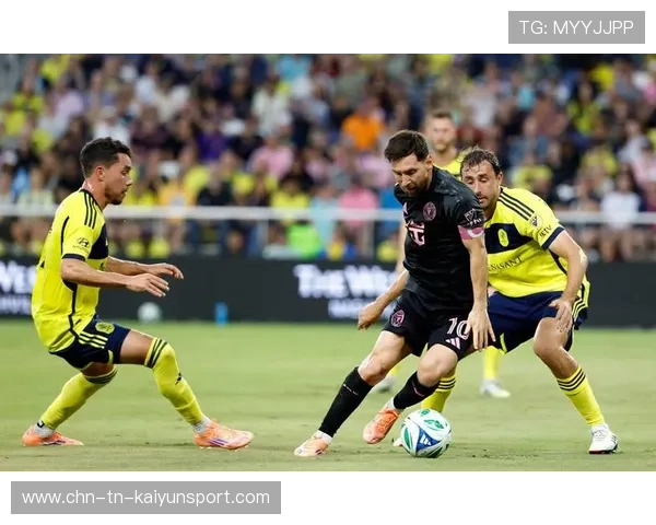 美职联-纳什维尔主场2-1力克迈阿密国际，梅西压哨世界波难救主，纳什维尔阵容